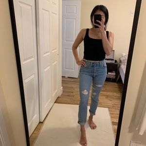 Levi’s 501 distressed (light blue)